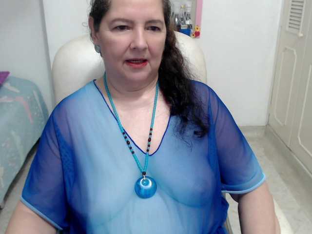leonela-68 online