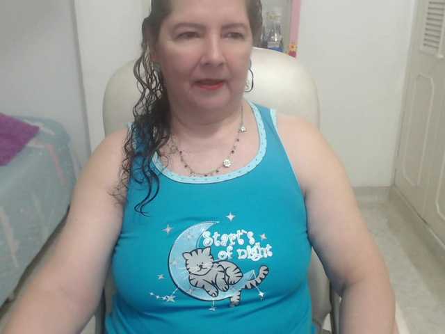 leonela-68 online
