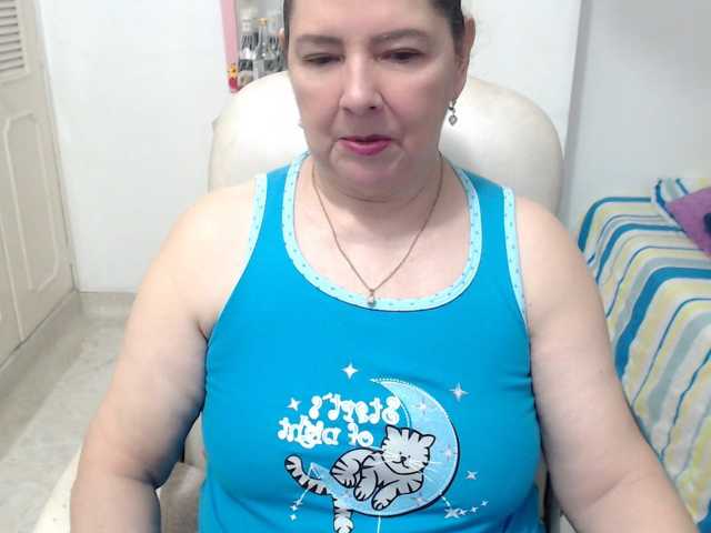 leonela-68 live cam preview