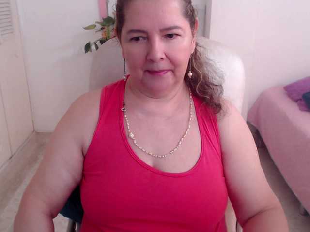 leonela-68 live cam on BongaCams