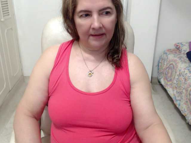leonela-68 live cam on BongaCams