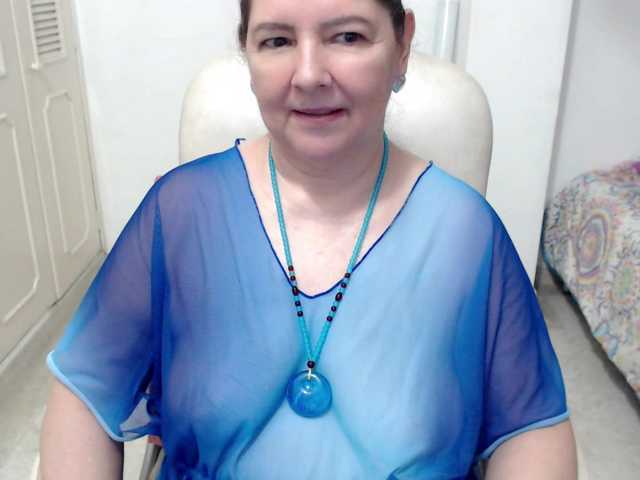 leonela-68 live cam
