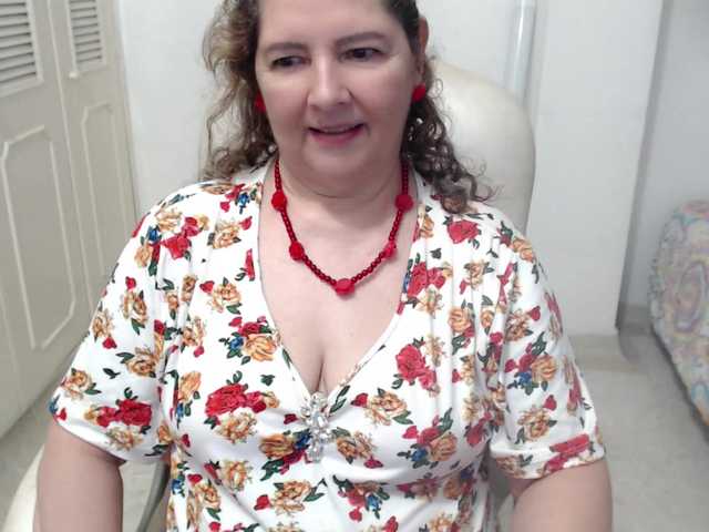 leonela-68 live cam preview