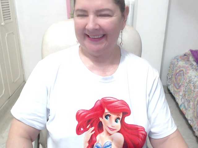 leonela-68 live cam on BongaCams