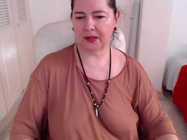 leonela-68
