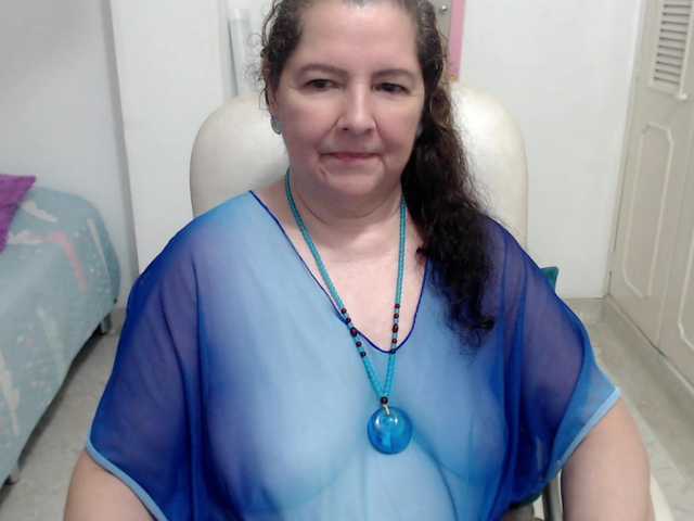 leonela-68 online