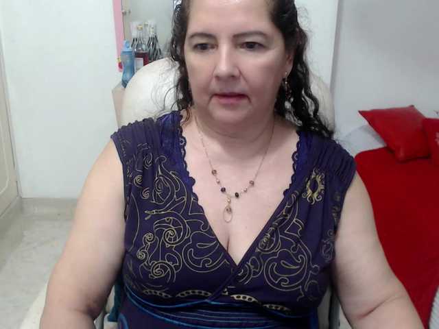 leonela-68 live cam on BongaCams