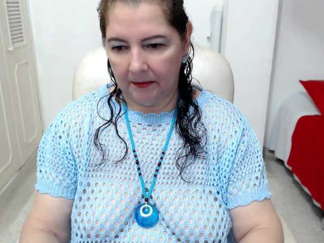 leonela-68 live sex