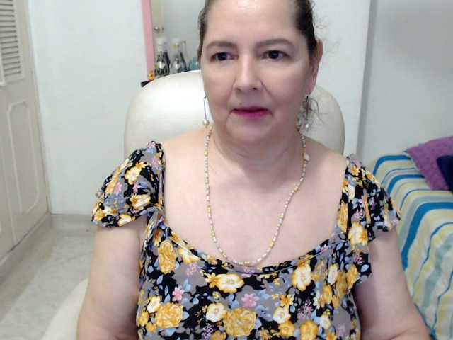 leonela-68, live now on BongaCams