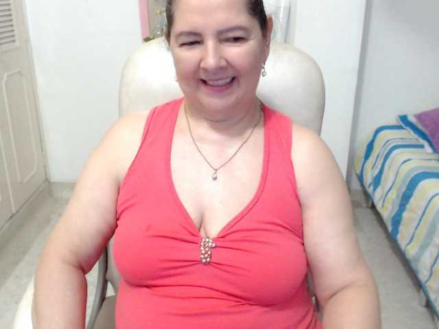 leonela-68 live cam on BongaCams
