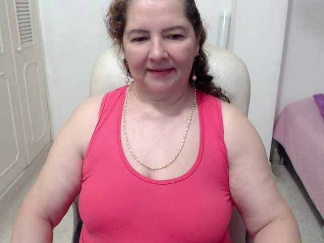 leonela-68 live cam on BongaCams