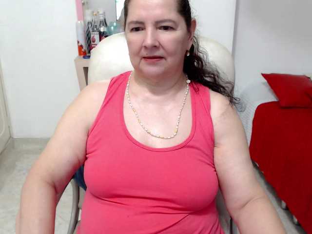 leonela-68 live cam on BongaCams