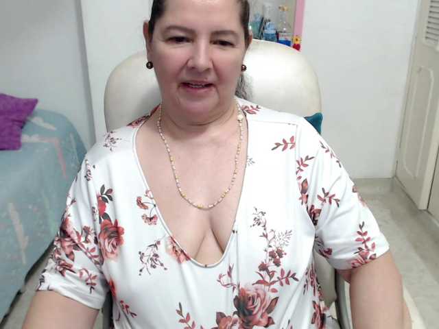 leonela-68 online