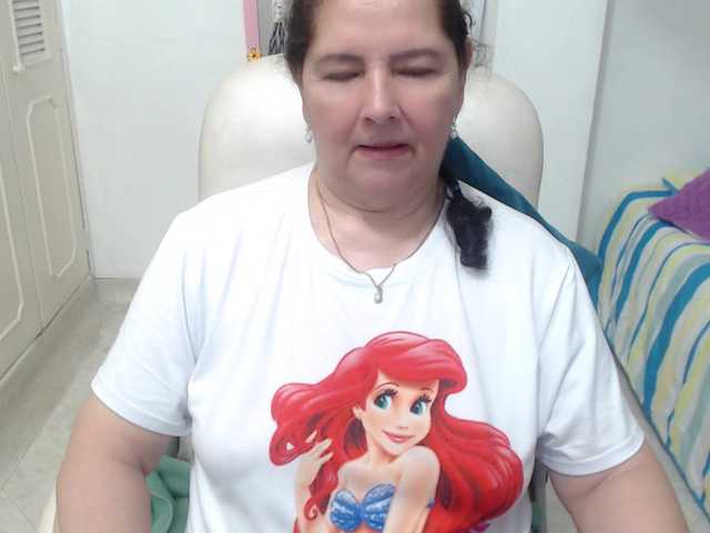 leonela-68 live cam