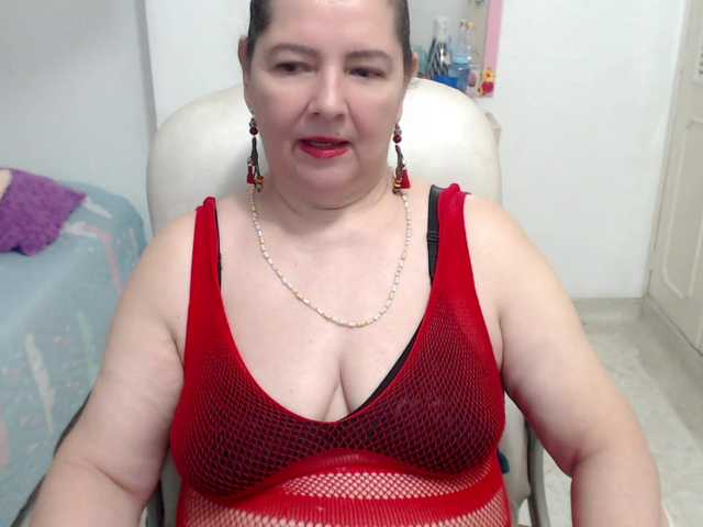 leonela-68 live cam on BongaCams