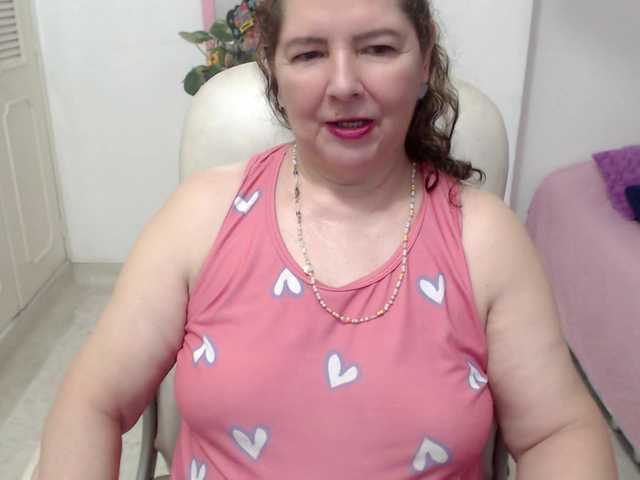leonela-68 live cam