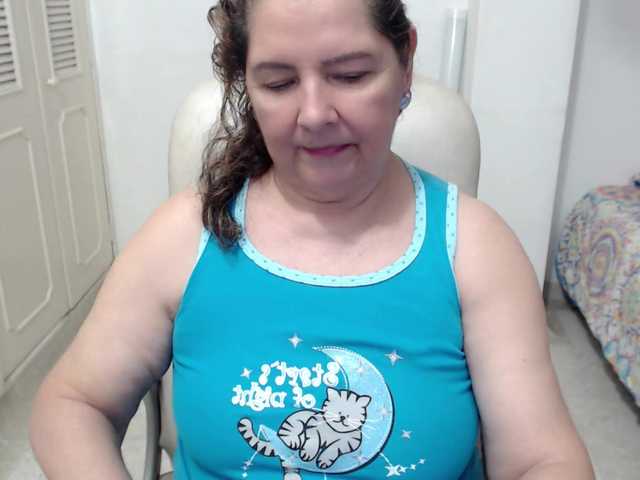 leonela-68 live cam preview
