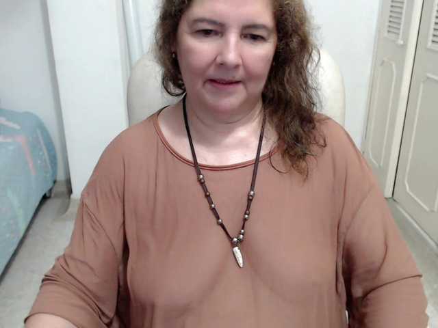 leonela-68 live webcam show