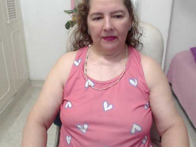 leonela-68 live cam