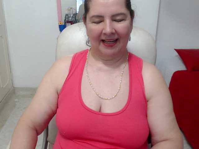 leonela-68 live cam on BongaCams