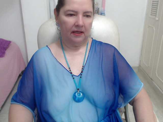 leonela-68 online