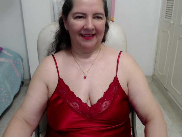 leonela-68 live cam on BongaCams