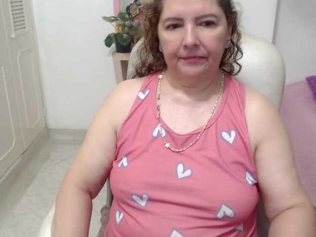 leonela-68 live cam