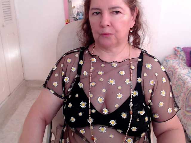 leonela-68 live webcam show