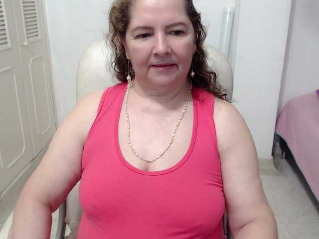 leonela-68 live cam on BongaCams