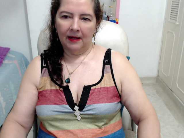 leonela-68 live sex show