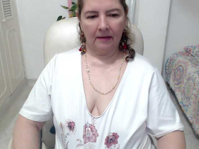 leonela-68 webcam bongacams model stream image