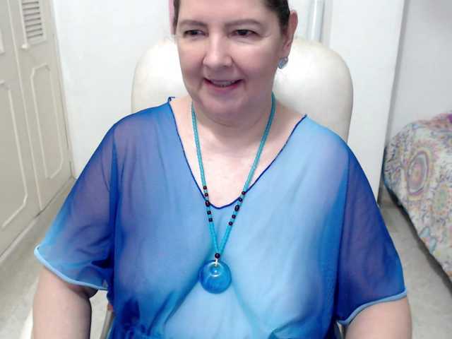 leonela-68 live cam
