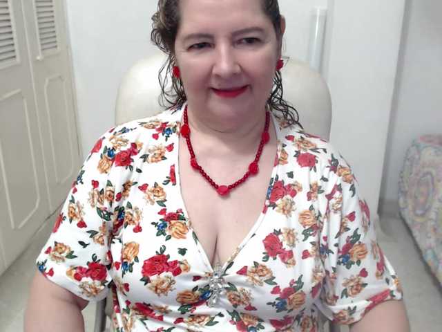 leonela-68 live cam preview