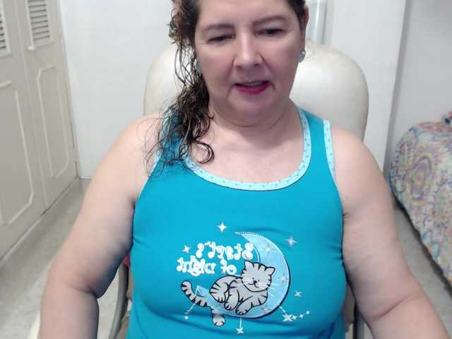 leonela-68 live cam preview