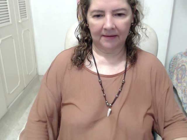 leonela-68