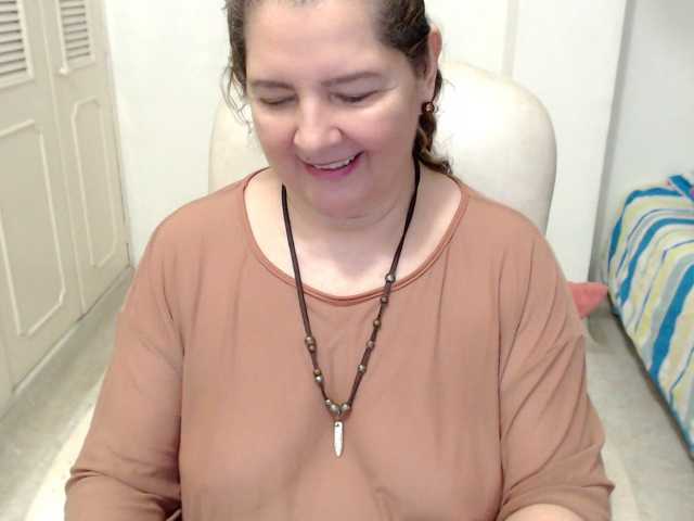 leonela-68 live cam preview
