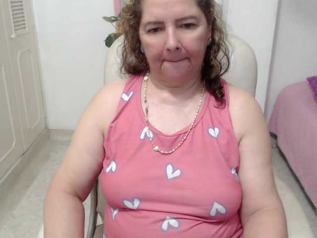 leonela-68 live cam