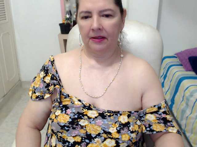 leonela-68, en directo ahora en BongaCams