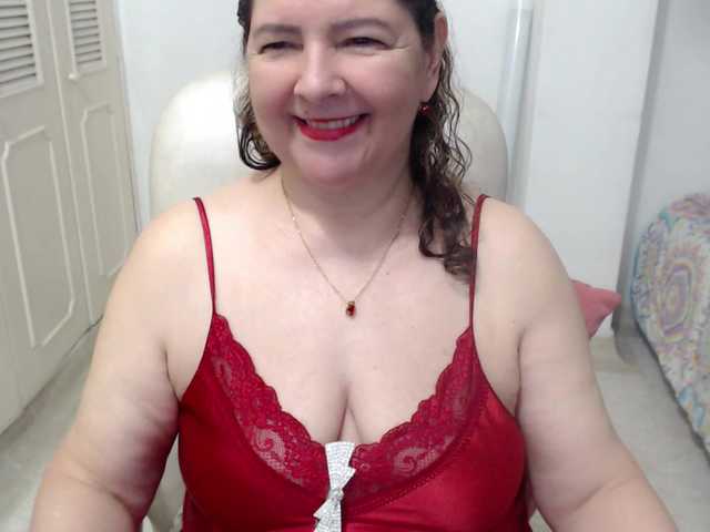 leonela-68 live cam on BongaCams