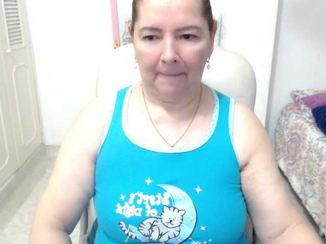 leonela-68 live webcam show
