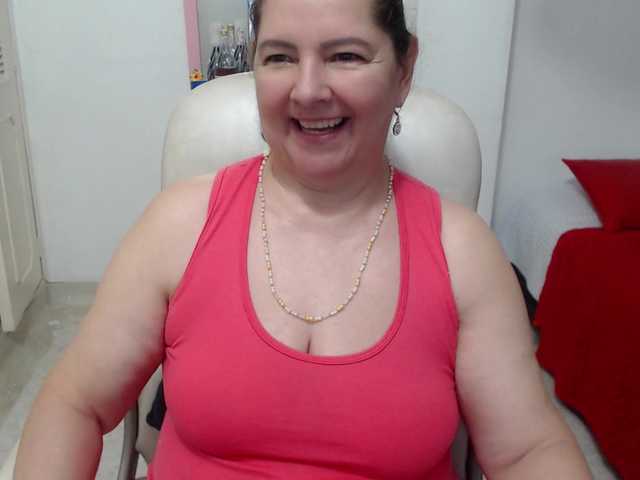 leonela-68 live cam on BongaCams