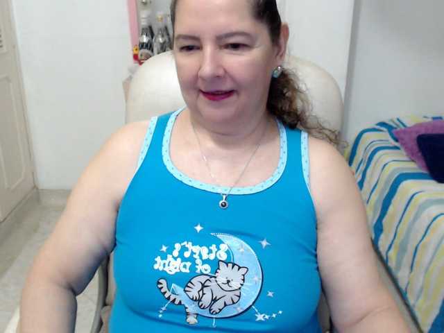 leonela-68 live cam on BongaCams