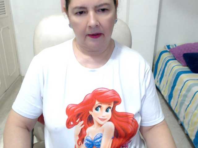 leonela-68 live cam on BongaCams