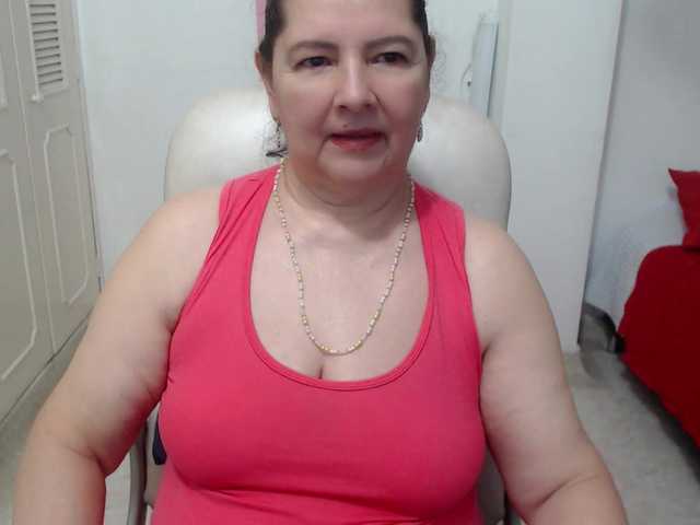 leonela-68 live cam on BongaCams