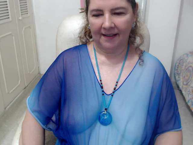 leonela-68 live cam preview