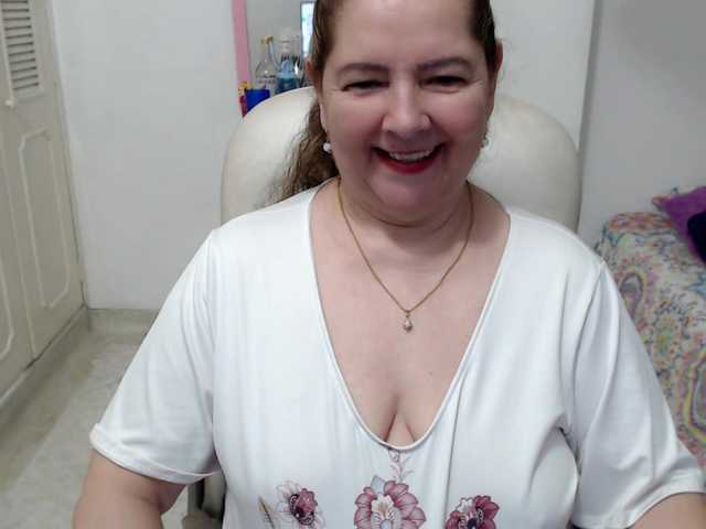 leonela-68 live webcam show