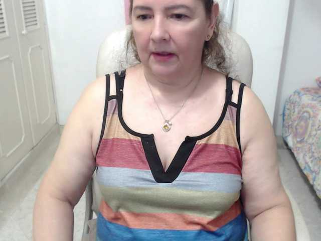 leonela-68 live cam on BongaCams