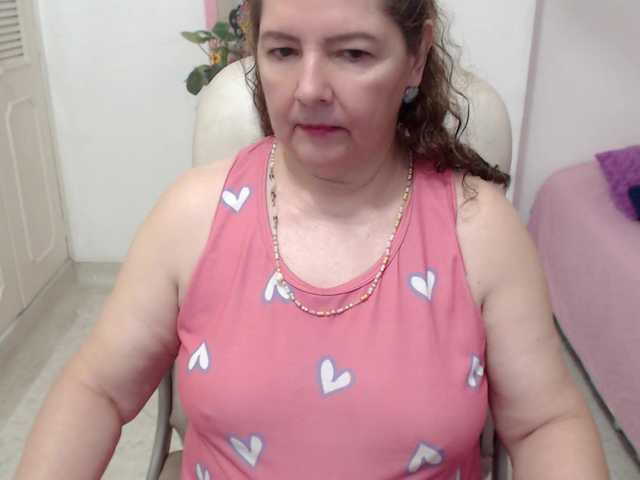 leonela-68 live cam on BongaCams