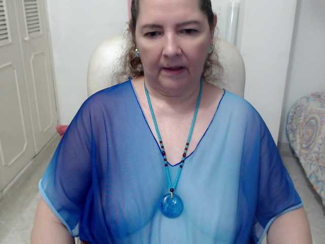leonela-68 live cam preview