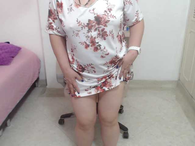 leonela-68 online